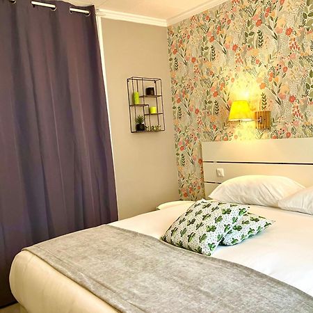 Hotel Lou Marquès Saintes-Maries-de-la-Mer Esterno foto
