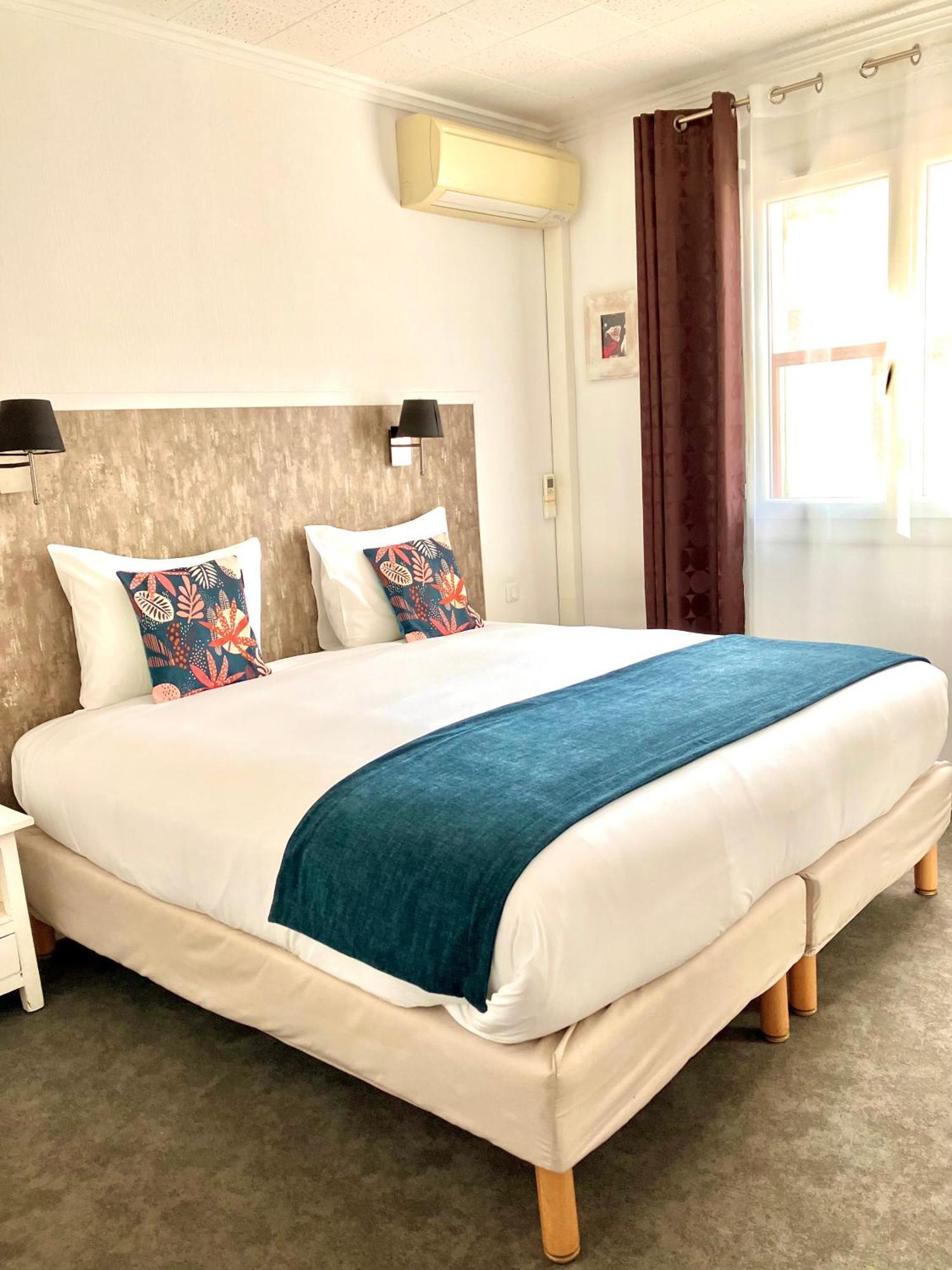 Hotel Lou Marquès Saintes-Maries-de-la-Mer Esterno foto